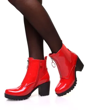 Bottines rouges vernies grainées à talon mi haut