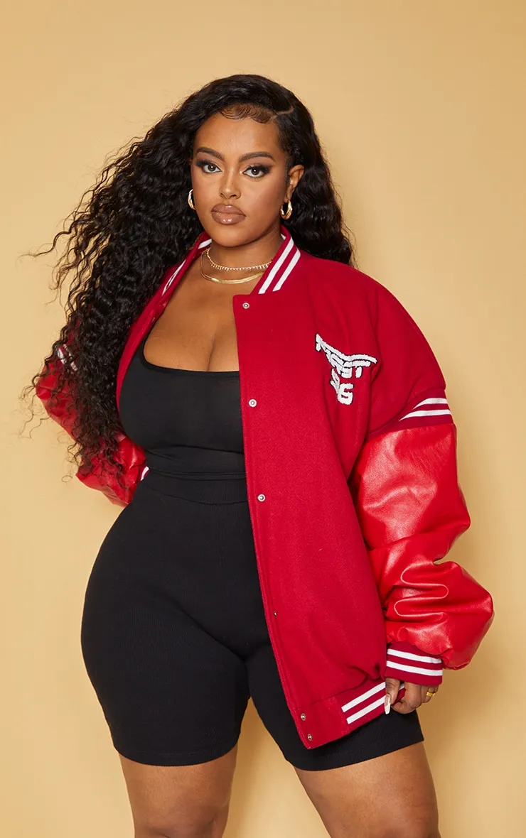 Plus Veste teddy style bomber oversize rouge à manches