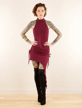 Robe asymétrique à col licou Yuna, Rouge foncé